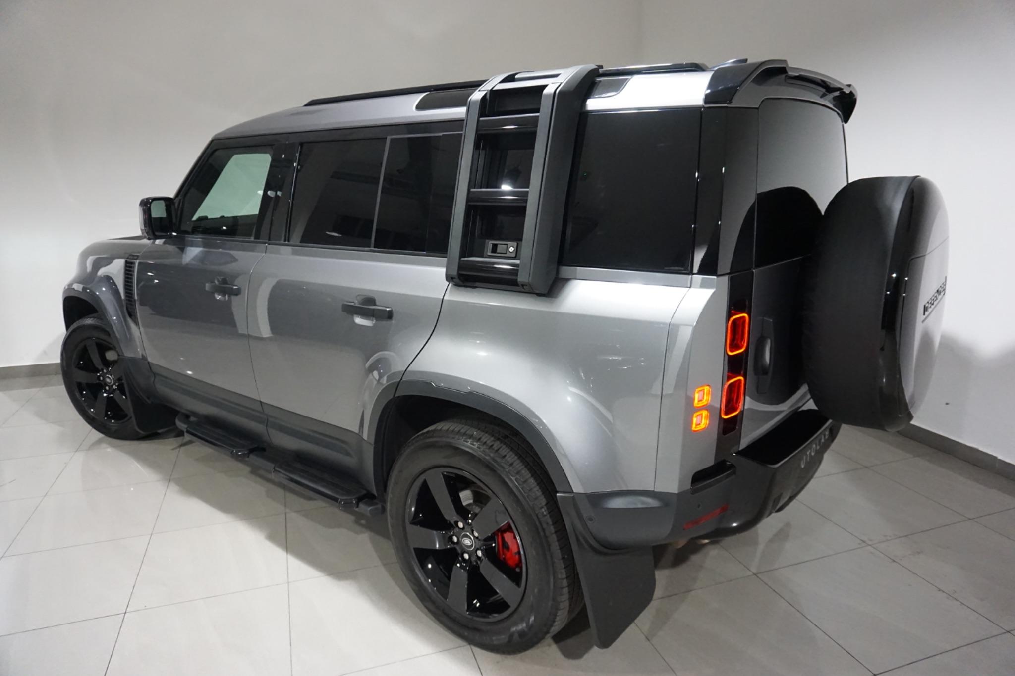 Land Rover Defender 110 3.0 D250 MHEV Hard Top SUV Auto 4WD MWB Euro 6 (s/s) 5dr